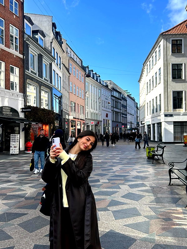 viki_dominev instagram image archive image