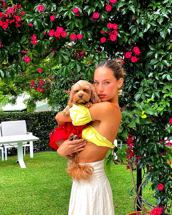 olivia.mathers instagram image archive image