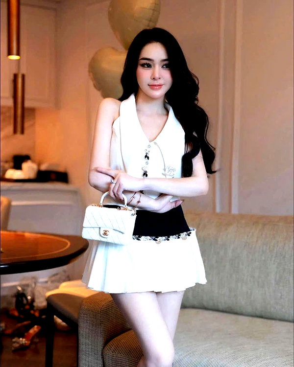 lyhythuedoxinh instagram image archive image