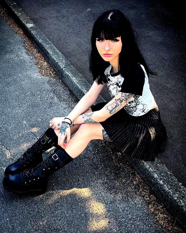 alice_hez instagram image archive image