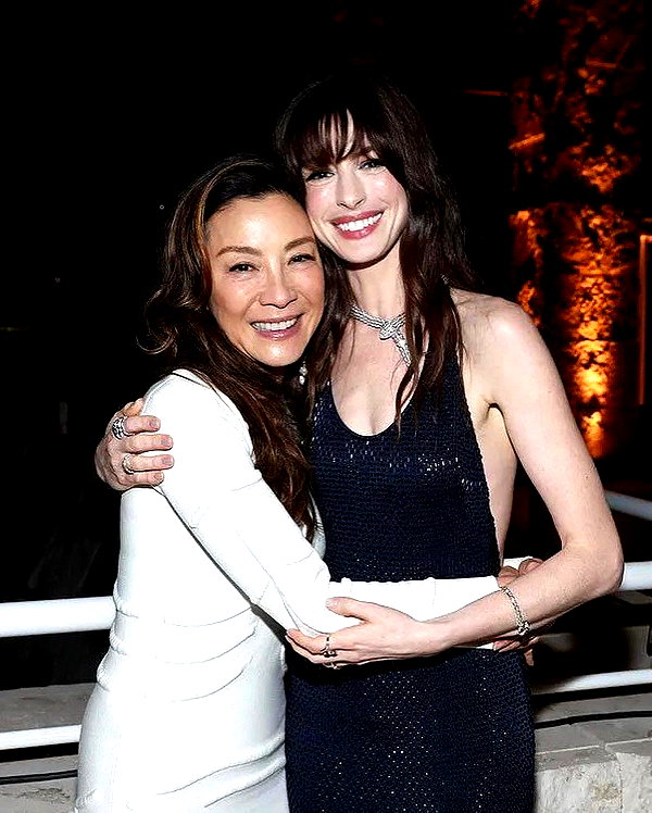 annehathaway instagram image archive image