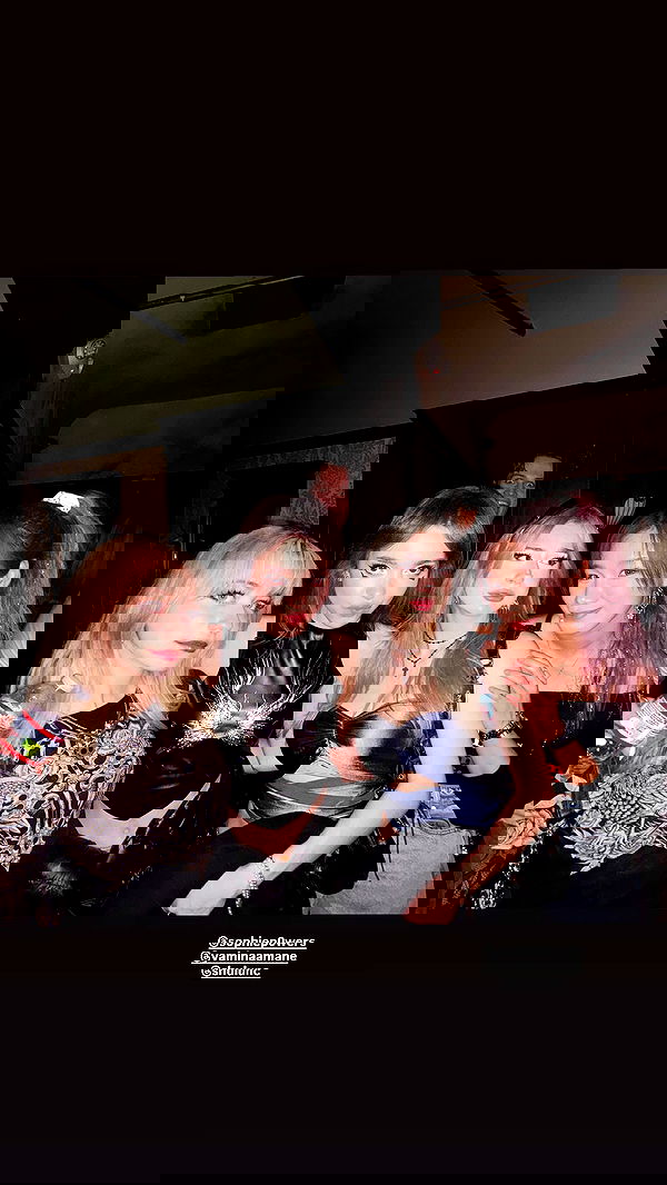 iluvmeww iluvmeww archive image