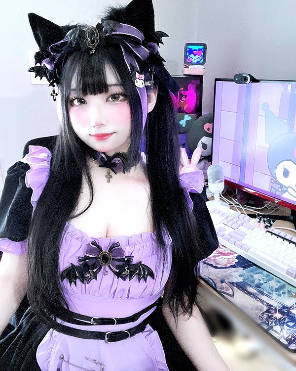purinn_cos instagram image archive image
