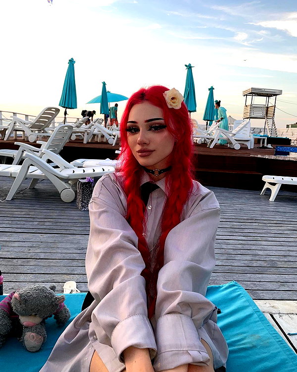 vik4au instagram image archive image