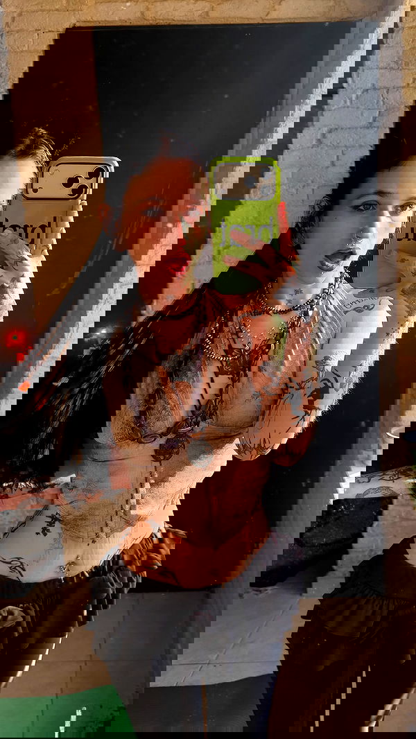 strawberryshanz strawberryshanz archive image