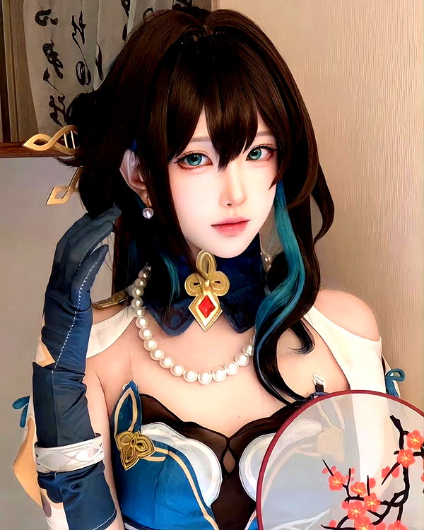 gallery_cosplayer instagram image archive image