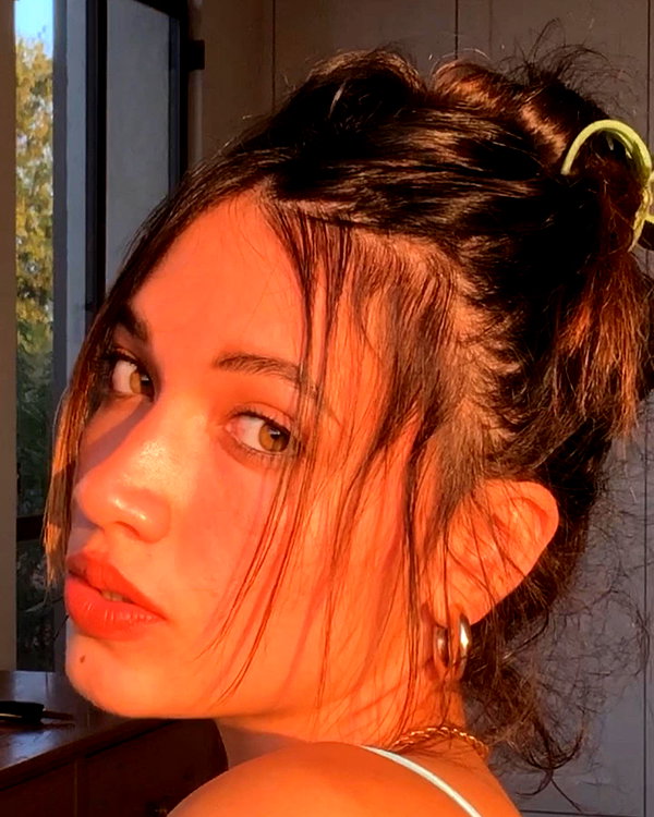romi_henenson instagram image archive image