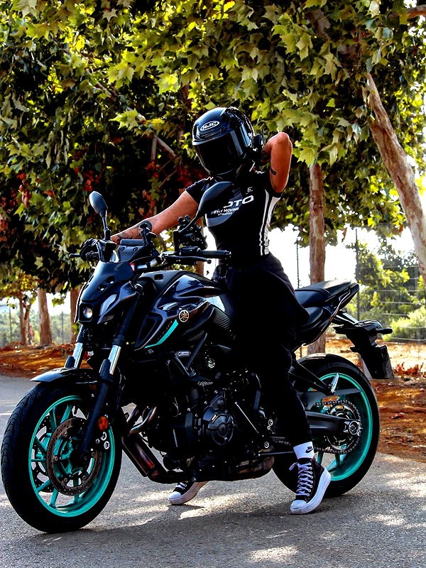 shanidahan7 instagram image archive image