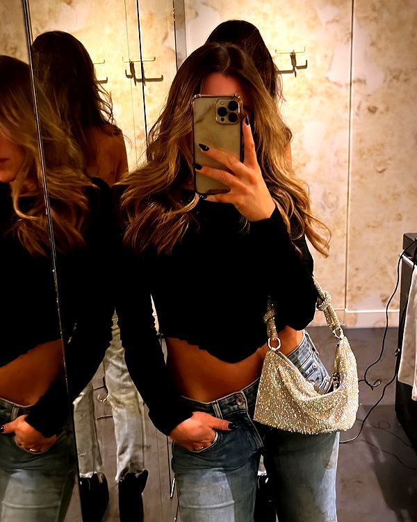 annezivi instagram image archive image