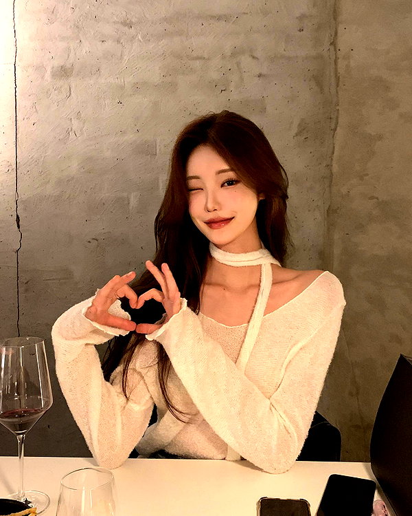 daxbin instagram image archive image