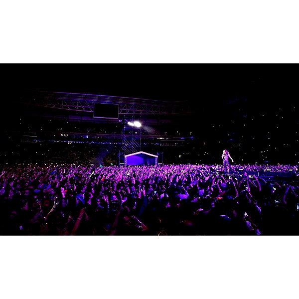 shakira instagram image archive image