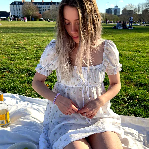 leah_strawberrycake instagram image archive image
