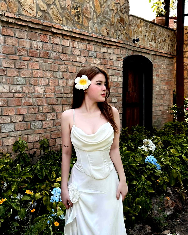 lyhythuedoxinh instagram image archive image