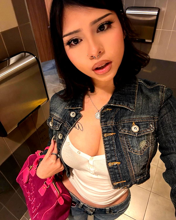 shay.la__ instagram image archive image