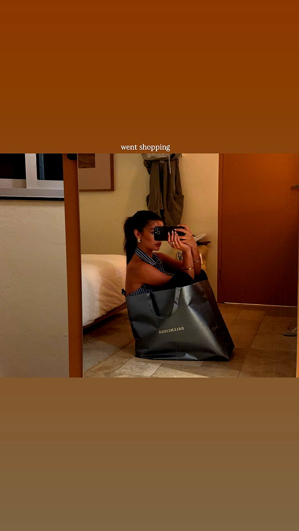 oliviaphillipps instagram image archive image