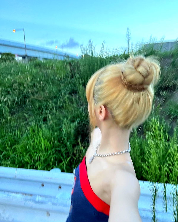 hhh.e_c.v instagram image archive image