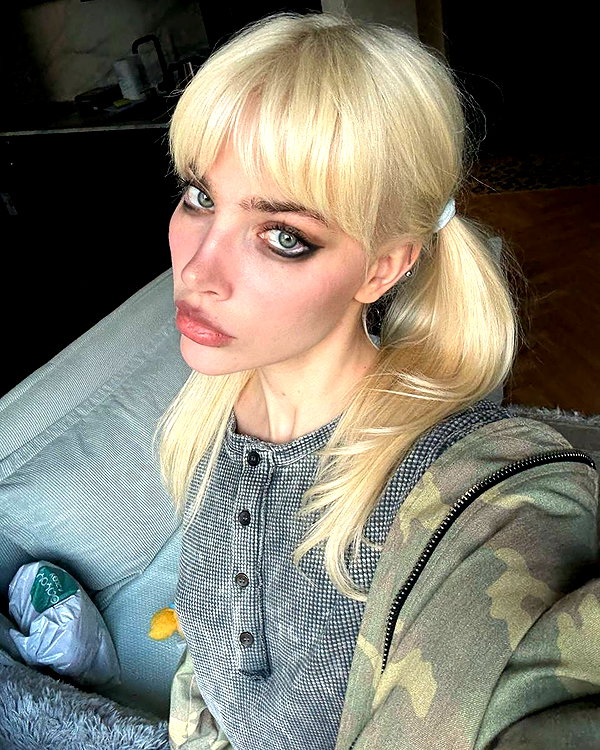 anya4everr instagram image archive image