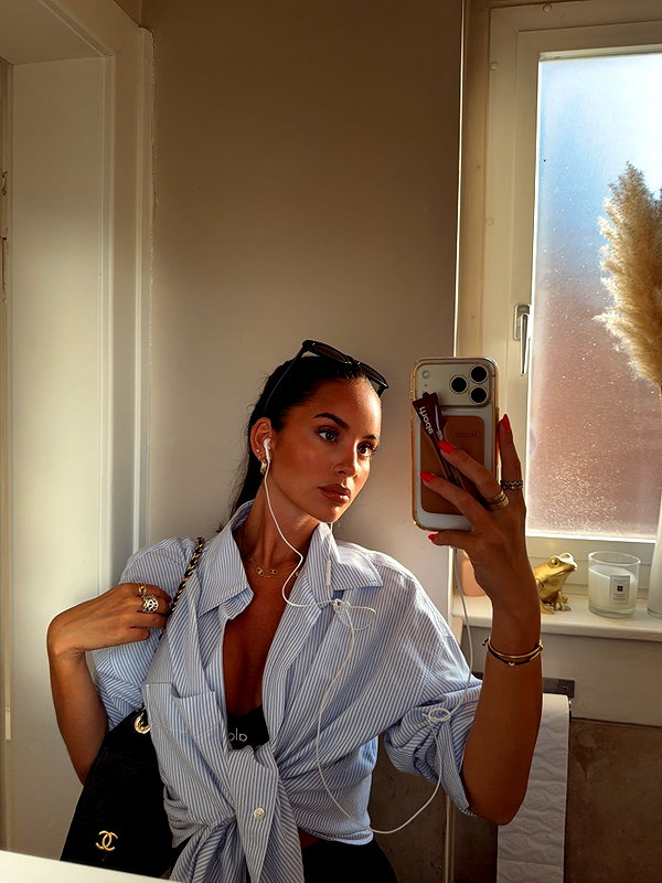 zoeliss instagram image archive image