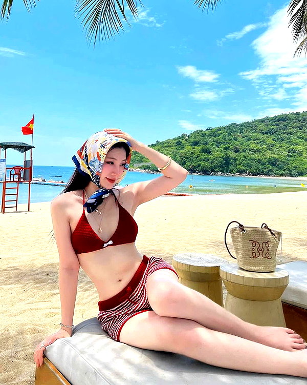 lyhythuedoxinh instagram image archive image