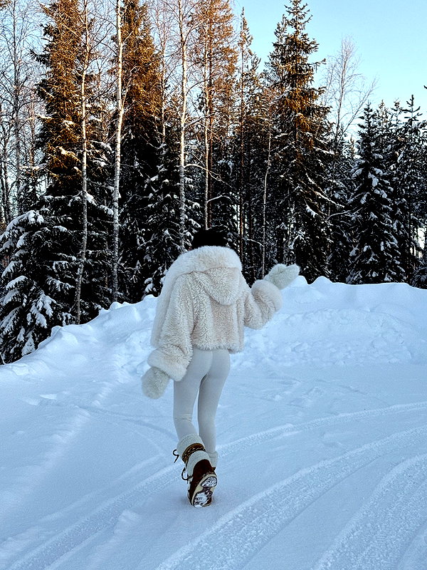 zoeliss instagram image archive image