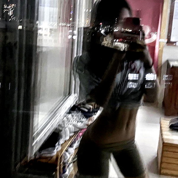 indra0102_ instagram image archive image