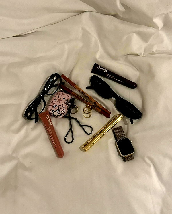 ainaratorneg instagram image archive image