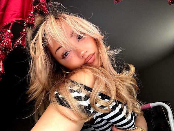 v.qx instagram image archive image