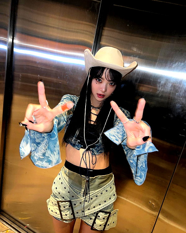 hhh.e_c.v instagram image archive image
