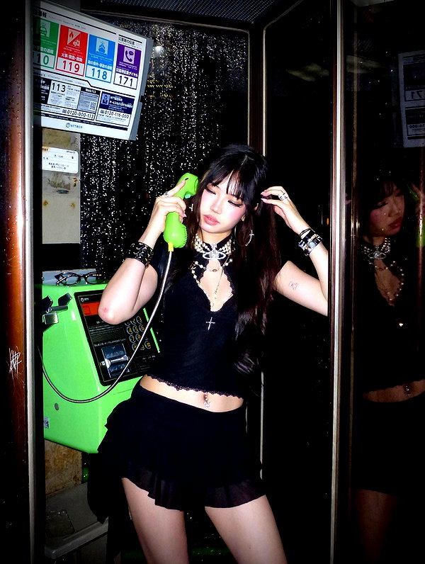 joycee.e joycee.e archive image
