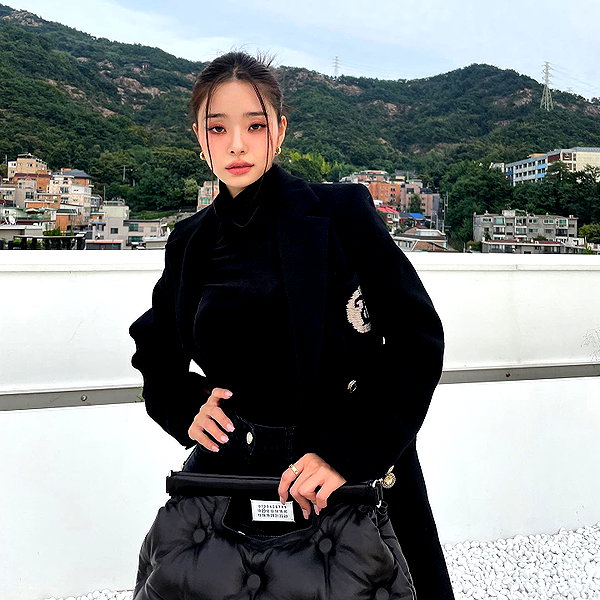 dear.zia instagram image archive image
