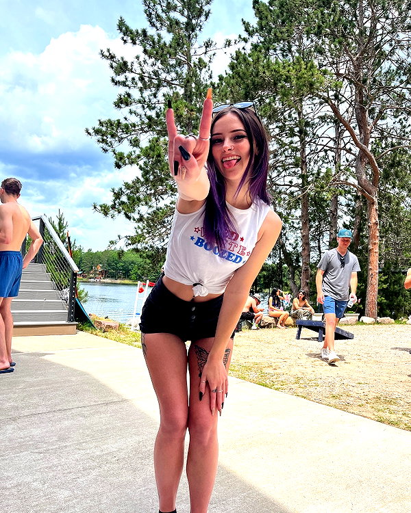 megann_eliizabeth instagram image archive image