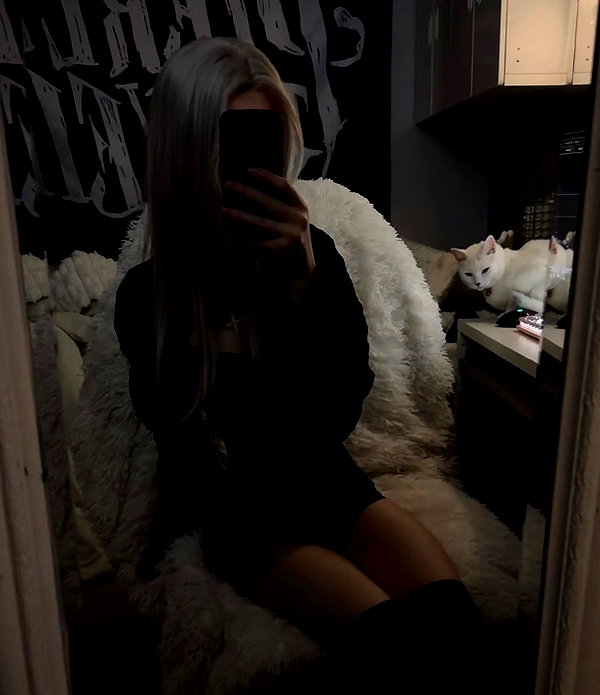 emeurie instagram image archive image