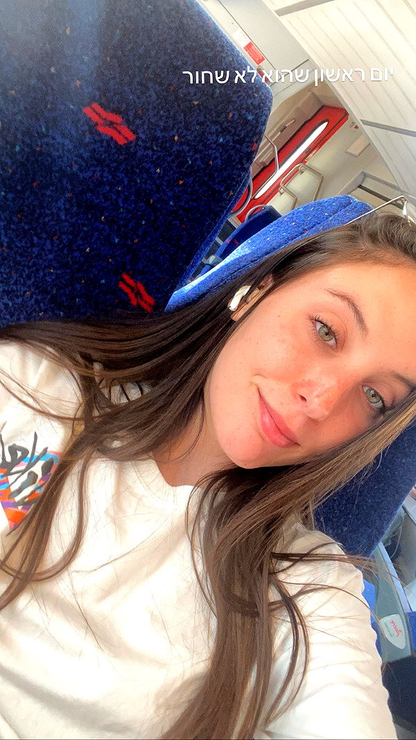 elika_shev instagram image archive image
