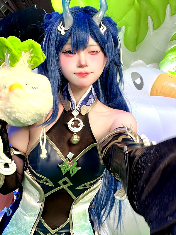 purinn_cos instagram image archive image