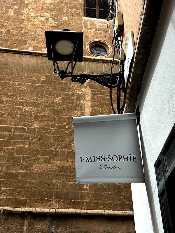 sophiecharlotth instagram image archive image