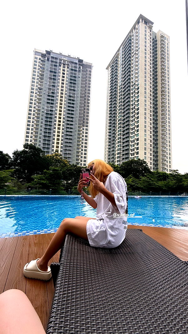 eliya.ho instagram image archive image