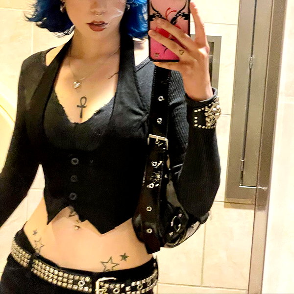 haileylayfield instagram image archive image