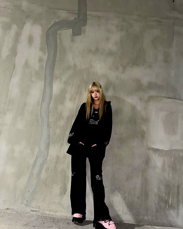 hhh.e_c.v instagram image archive image