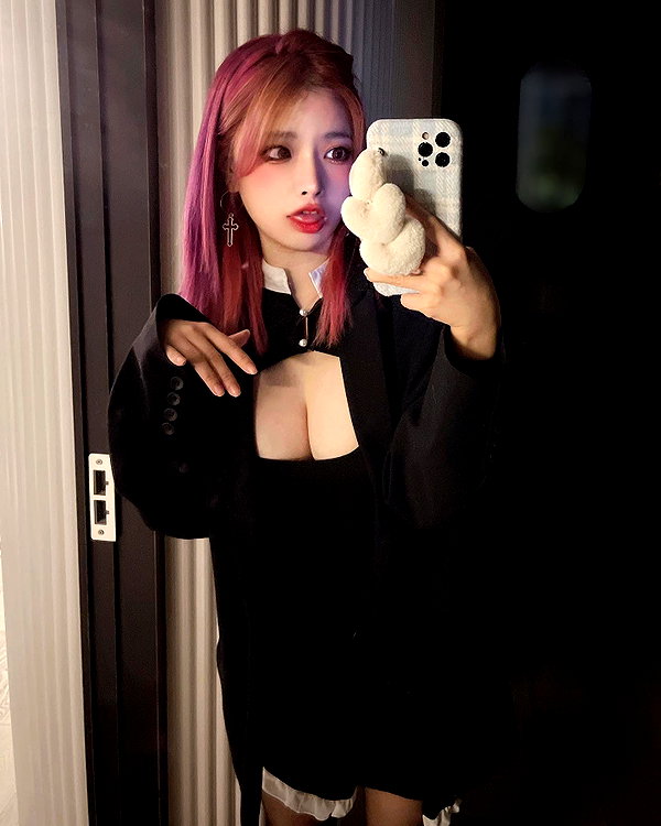 erokochiba instagram image archive image