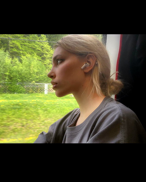 anya4everr instagram image archive image