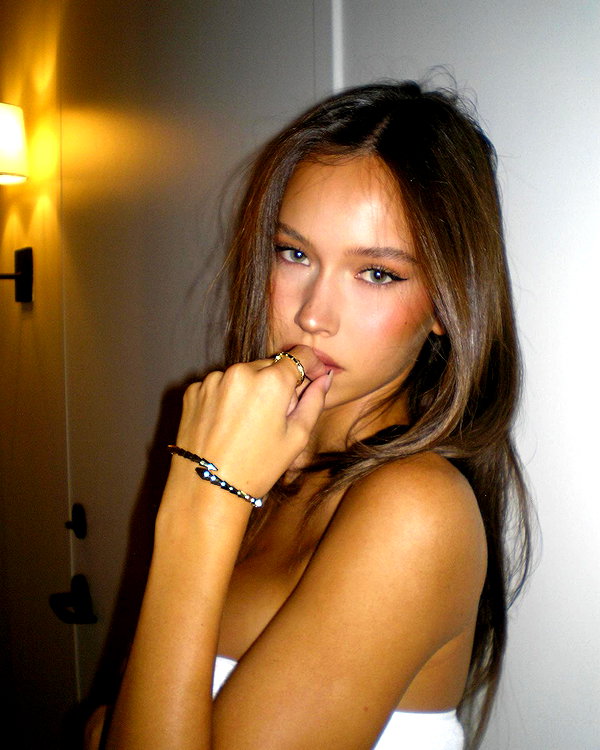 isabellemathersx instagram image archive image