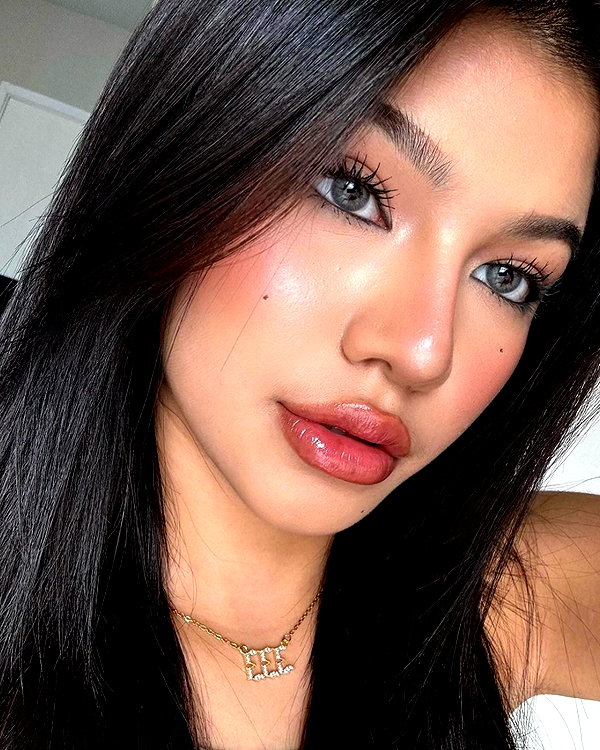 baddiesessence instagram image archive image