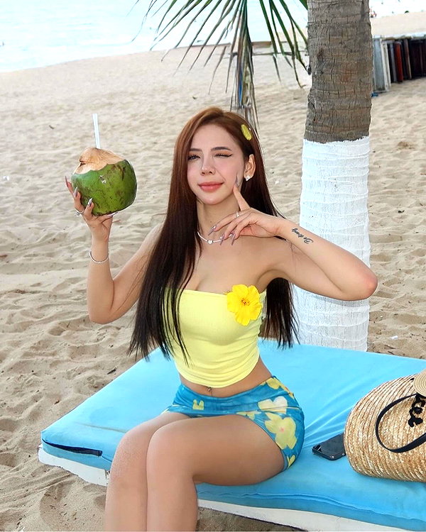lyhythuedoxinh instagram image archive image
