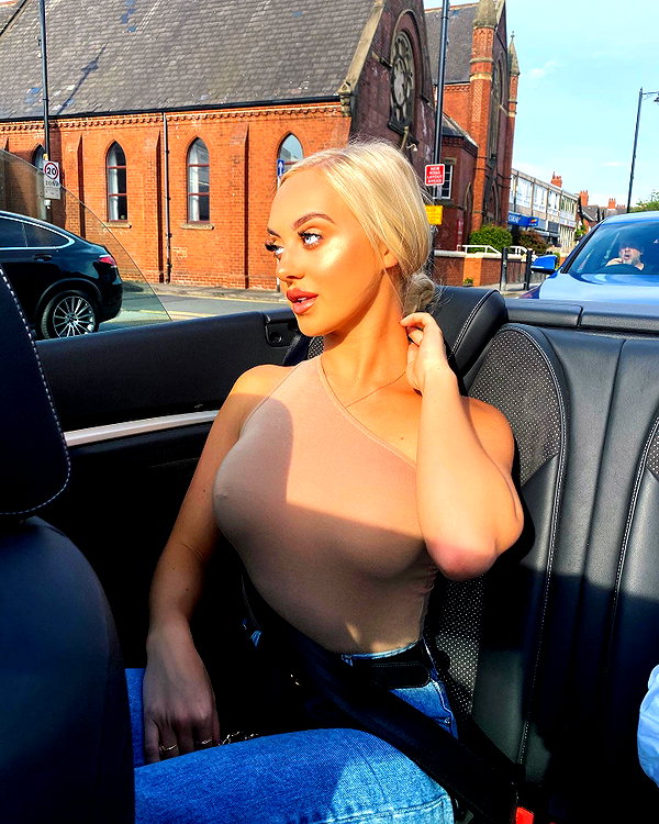 rhiannonbluee instagram image archive image