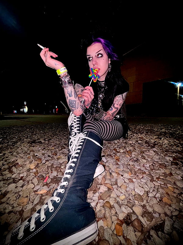 yeahimcaroline instagram image archive image