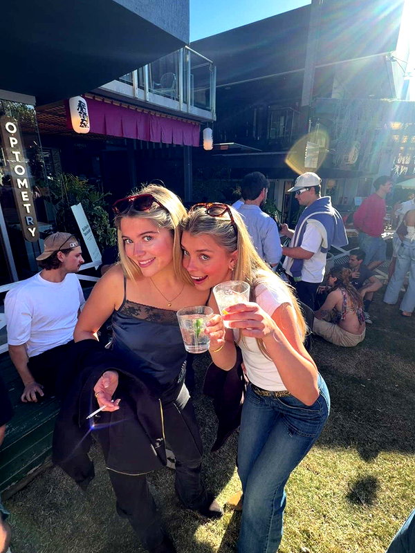 daisy_r_19 instagram image archive image
