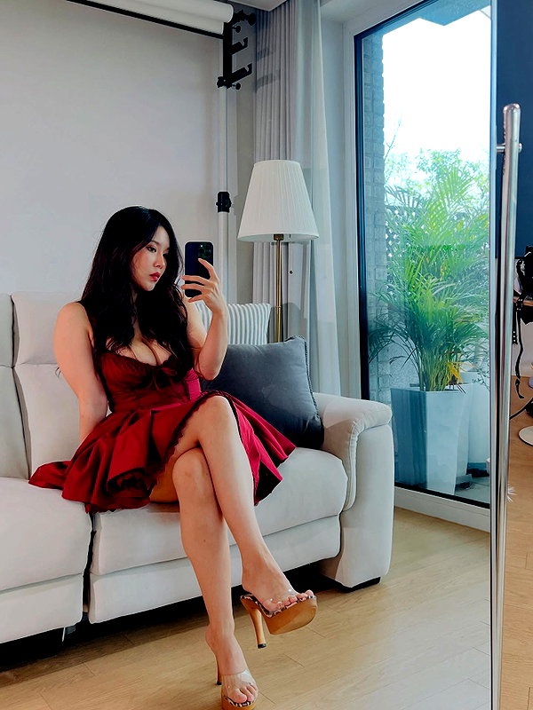 norajoy_official instagram image archive image