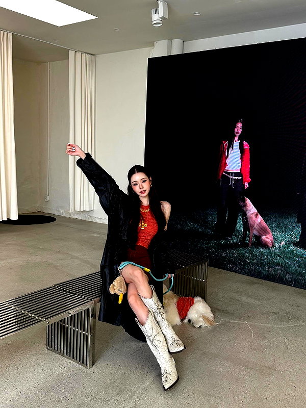 dear.zia instagram image archive image