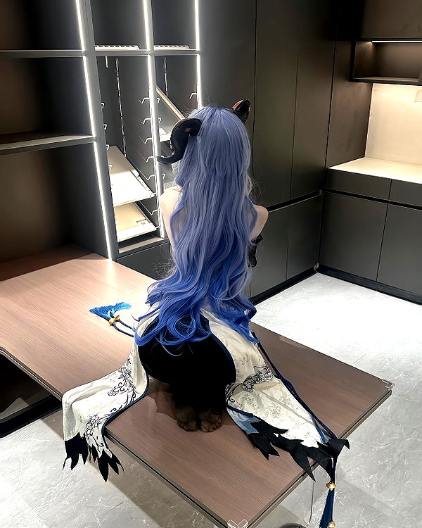gallery_cosplayer instagram image archive image