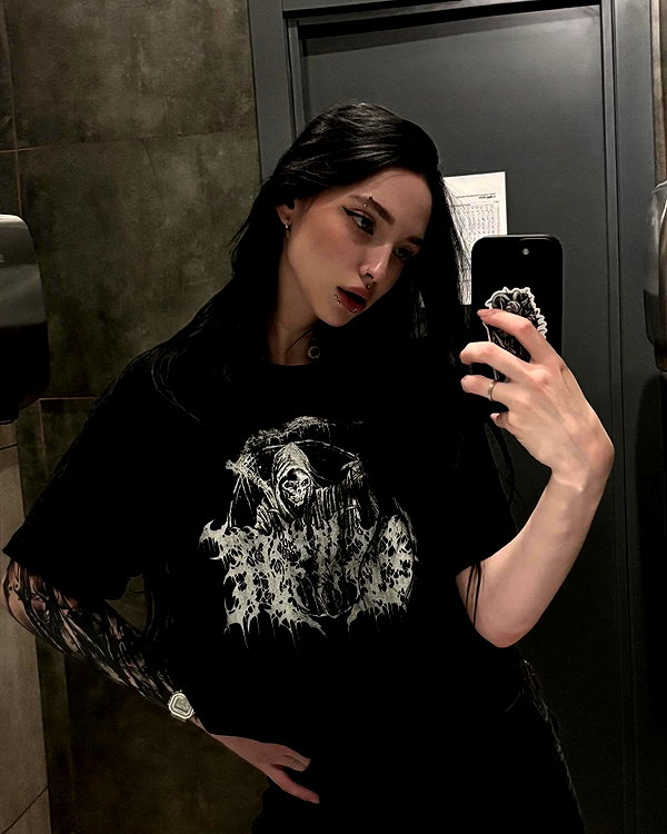 kriskaik instagram image archive image